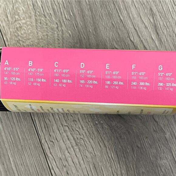 Star Power Spanx Center Stage Patterned Shaping Tights Nouveau Backdrop Black A - Picture 6 of 8